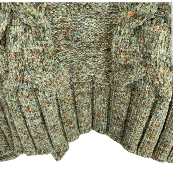 Moon & Madison Cozy Collection Sweater Size: S/M..Cowl Neck... Sage... 🆕 NEW - Picture 7 of 16